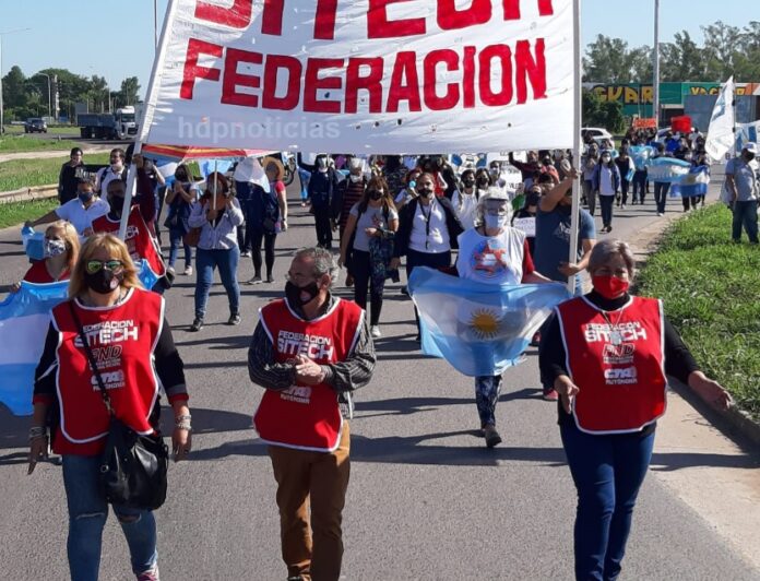 El gremio de Eduardo Mijno convocó a un paro y movilización para iniciar el segundo semestre.